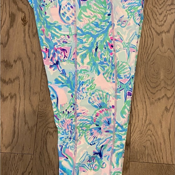 Lily Pulitzer Yoga Pants NWOT - Picture 10 of 12